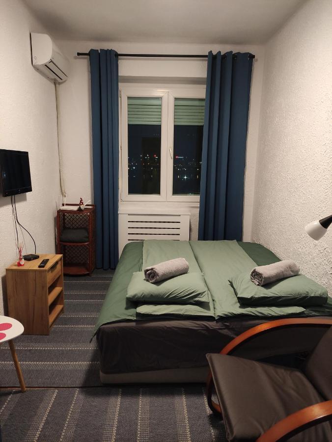 Beogradski Sajam San - Belgrade Fair Sleep Exteriör bild